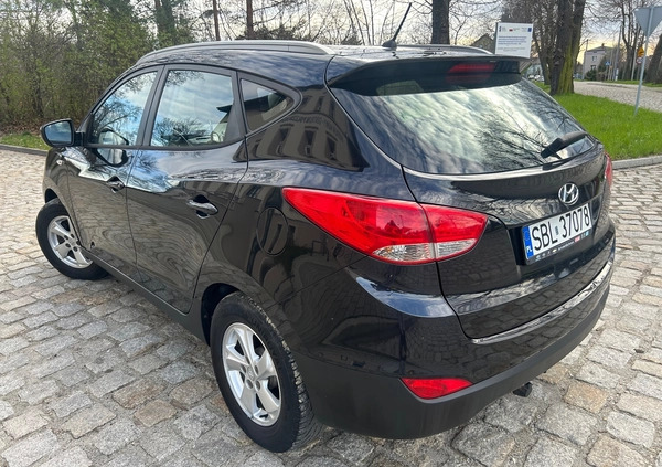 Hyundai Tucson cena 34900 przebieg: 194000, rok produkcji 2010 z Bieruń małe 137